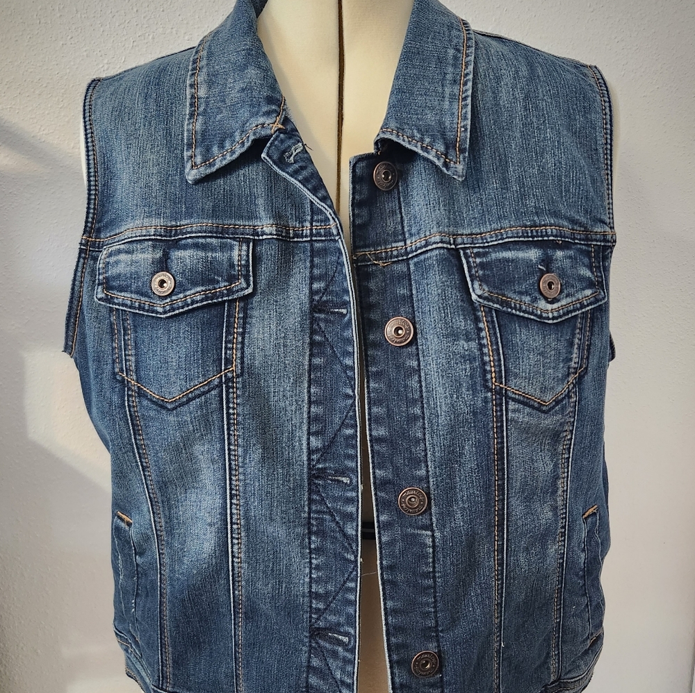 Maurices Denim Vest sz 3